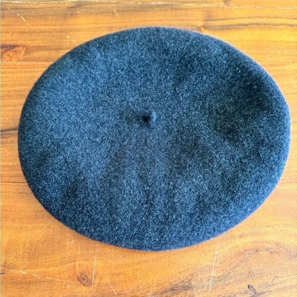 Chantaco Basque French Beret authenic and vintage EUC No wear main image 7